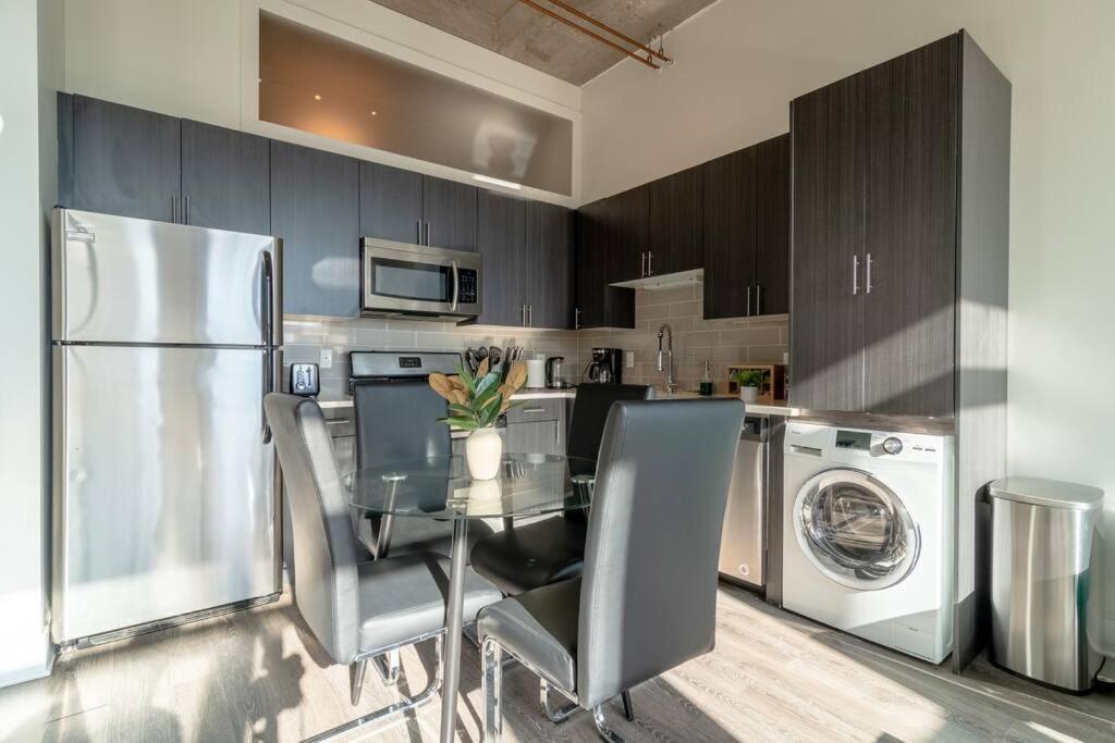 Spacious 2Br Vacation Rental With City View, Optional Parking And Gym Near Mccormick Place & Downtown Chicago Attractions ภายนอก รูปภาพ