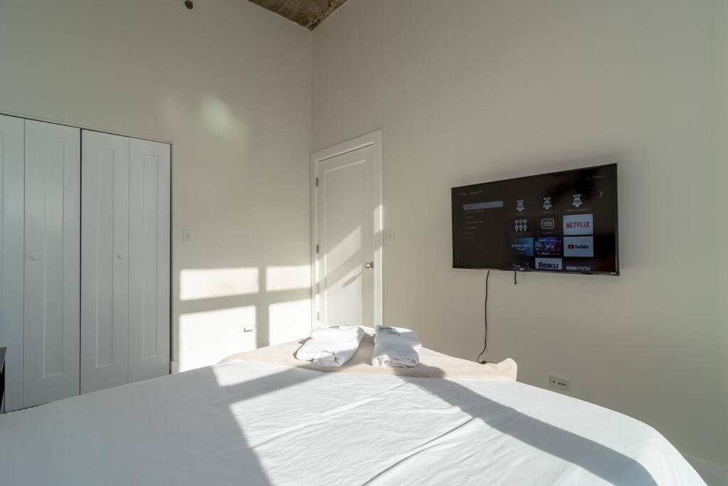 Spacious 2Br Vacation Rental With City View, Optional Parking And Gym Near Mccormick Place & Downtown Chicago Attractions ภายนอก รูปภาพ