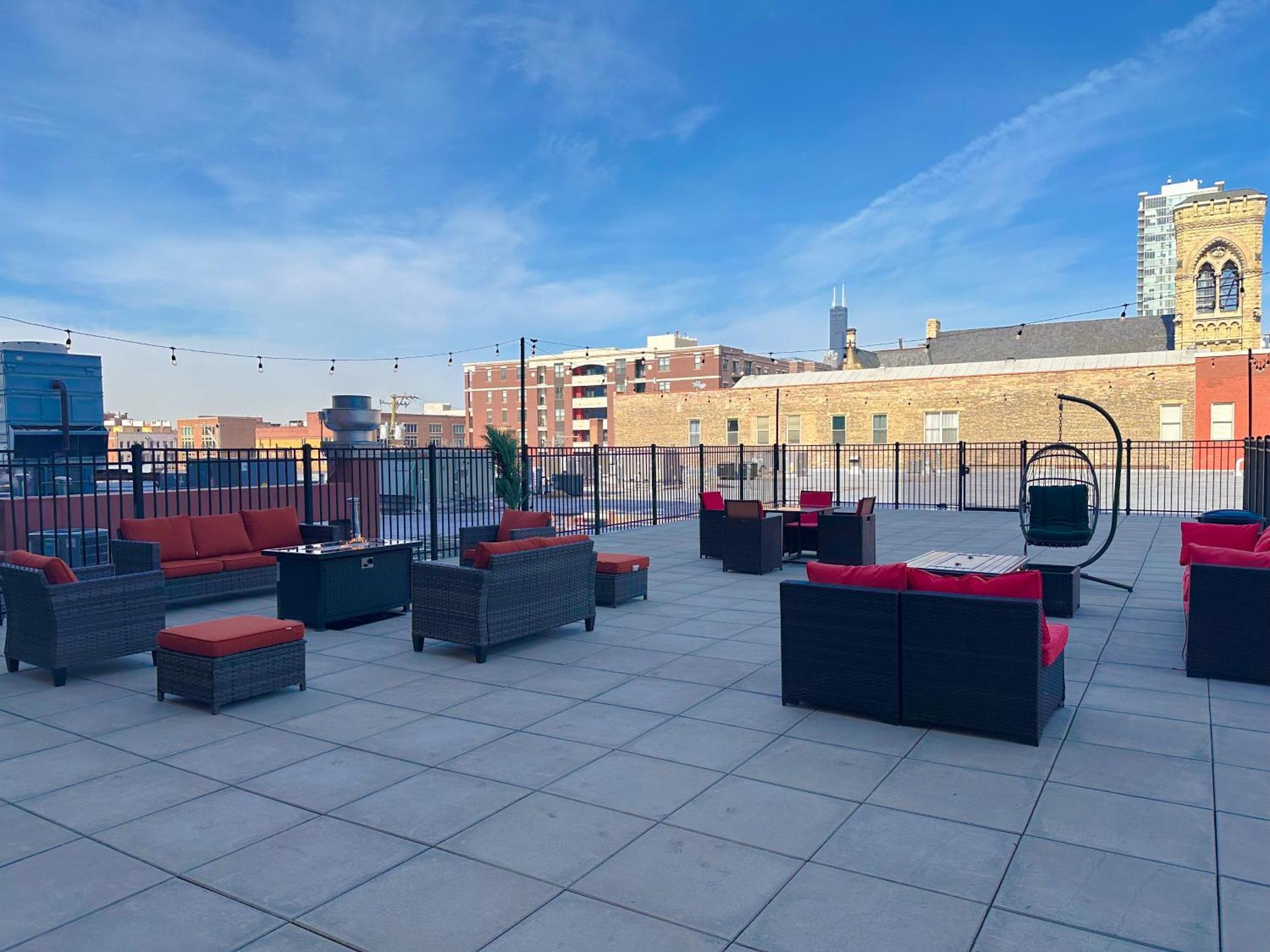 Spacious 2Br Vacation Rental With City View, Optional Parking And Gym Near Mccormick Place & Downtown Chicago Attractions ภายนอก รูปภาพ