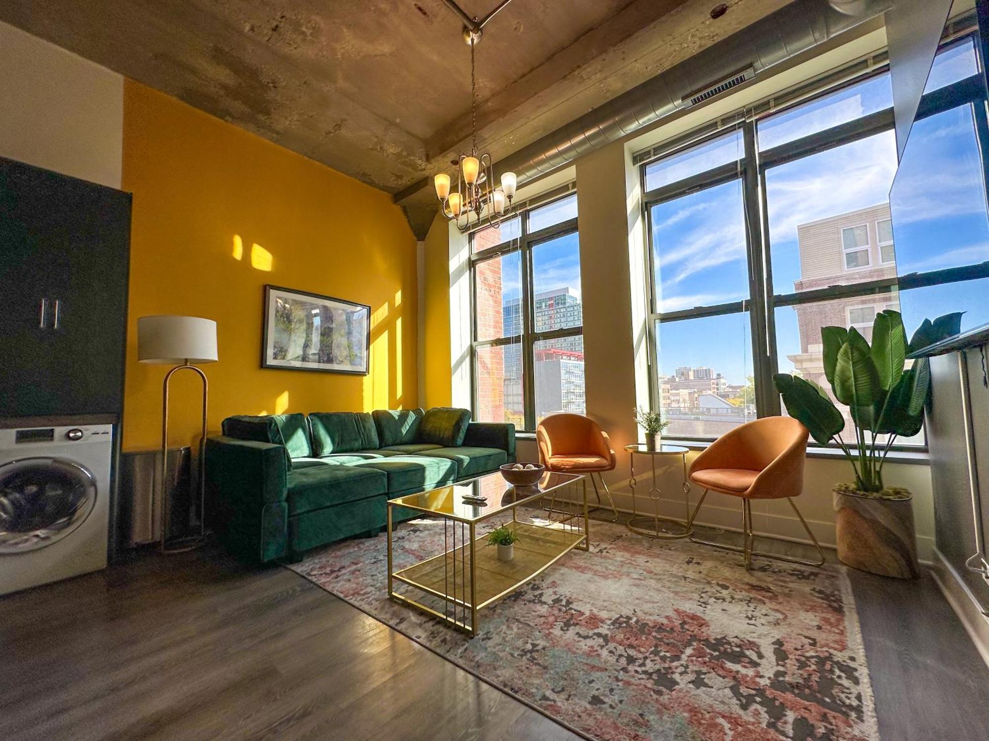 Spacious 2Br Vacation Rental With City View, Optional Parking And Gym Near Mccormick Place & Downtown Chicago Attractions ภายนอก รูปภาพ